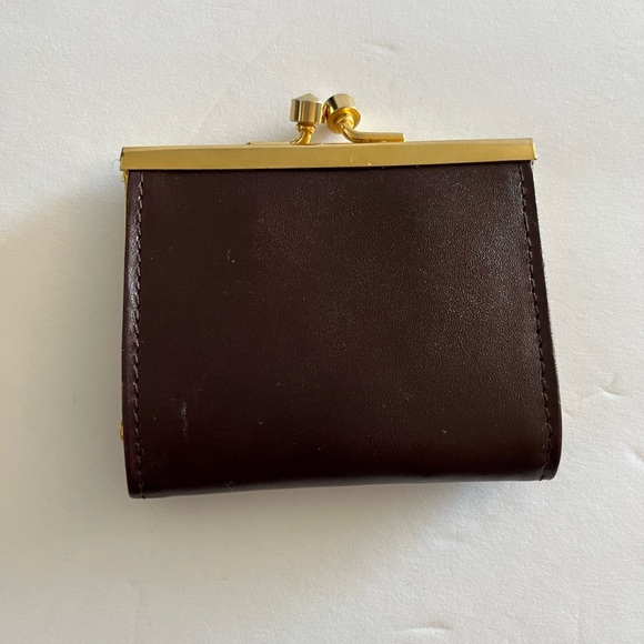 Trianon framed leather kisslock split change pouch - Picture 10 of 10